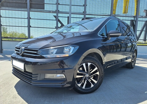 Volkswagen Touran cena 69900 przebieg: 227784, rok produkcji 2019 z Wrocław małe 781